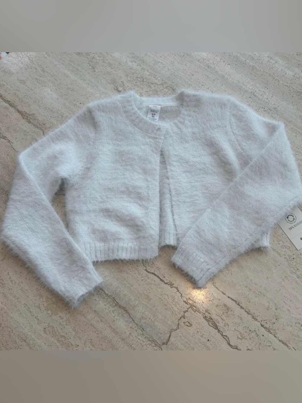 NEW 🆕 Cozy Fuzzy Cropped Cardigan - White 6 years